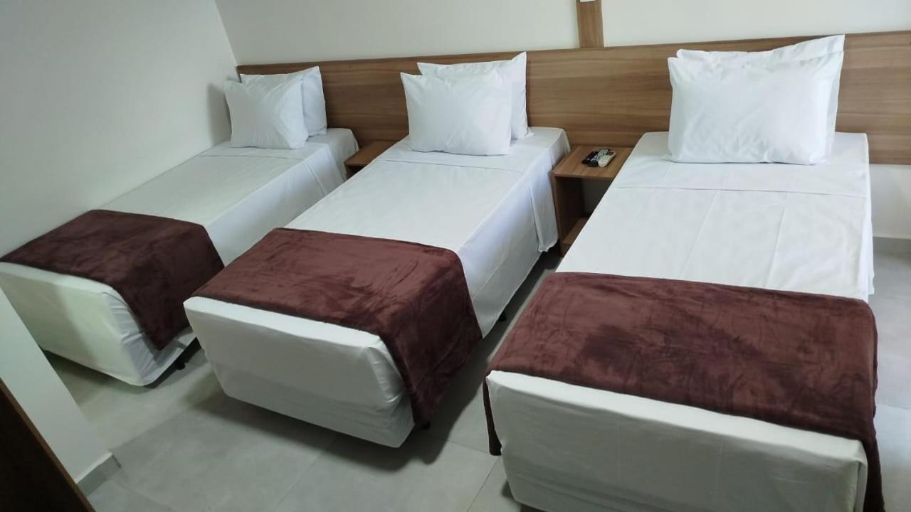 Hotel Internacional 과룰류스 외부 사진