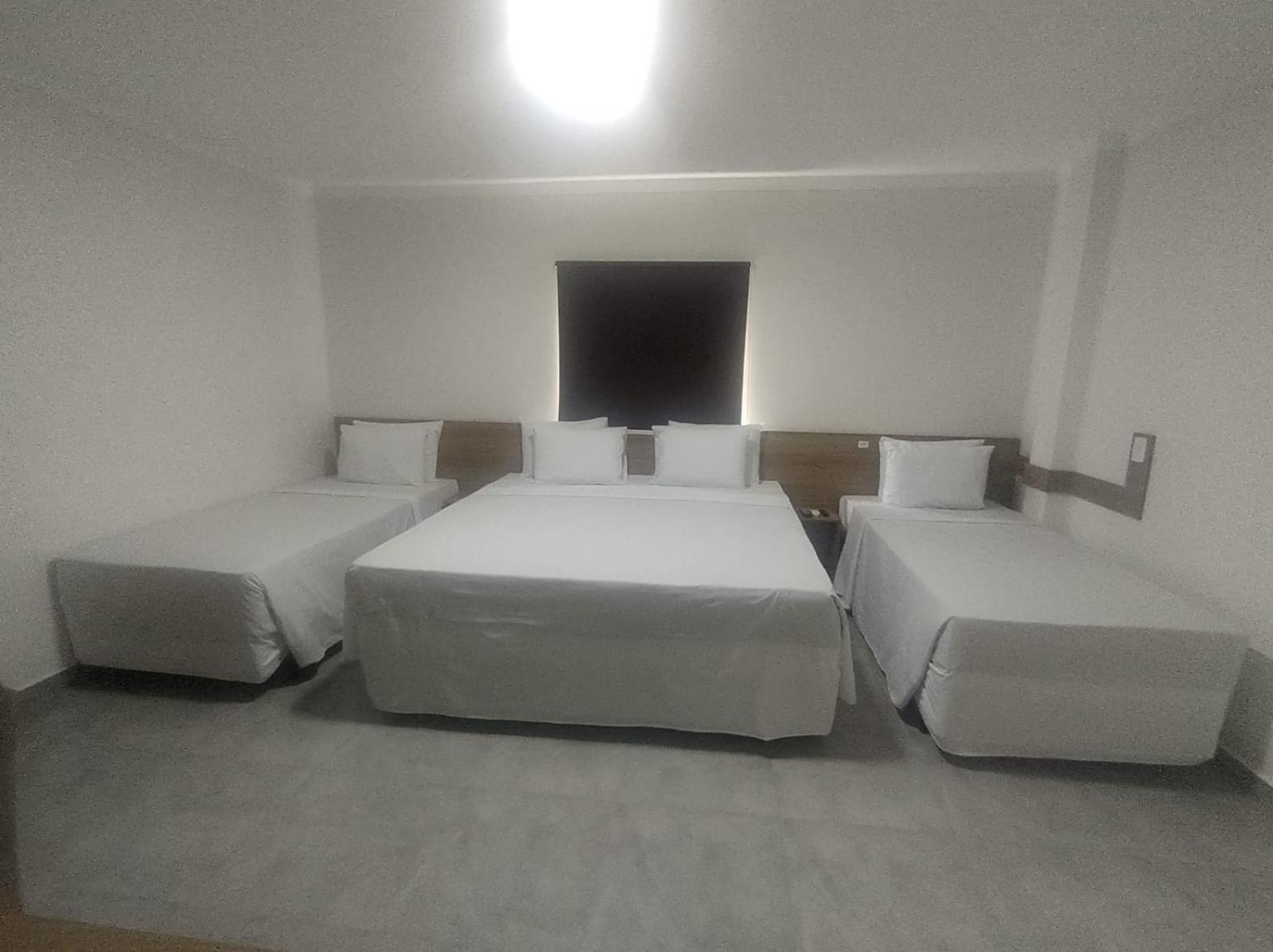 Hotel Internacional 과룰류스 외부 사진